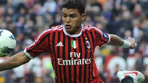 "Zlatan Ibrahimovic Sudah Kasih Izin!" - Thiago Silva SEPAKAT Kembali ...