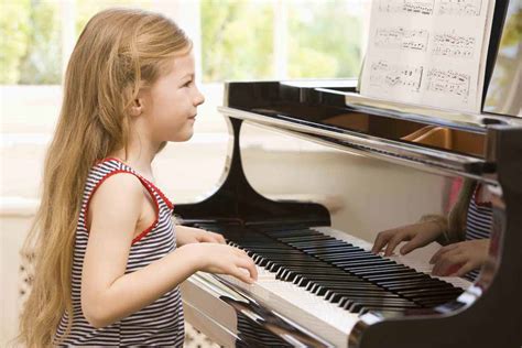 Great Benefits of learning the piano for your child