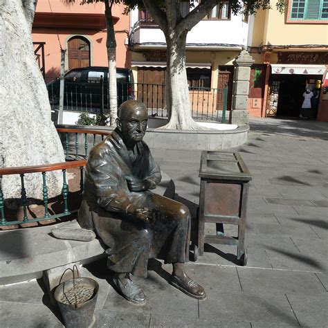 ESCULTURA ''MARIQUITA DE LOS ÁNGELES SÁNSHEZ HERNÁNDEZ'' (Updated 2026 ...