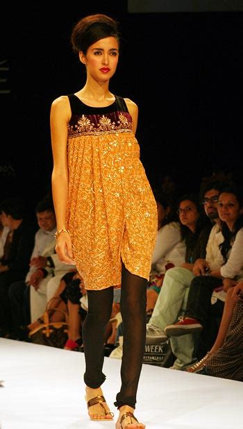 LFW: Indo-Mughal flavour from Shyamal and Bhumika - Rediff Getahead