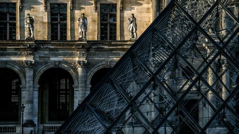 Paris's Louvre reopens after museum blocked by strikers