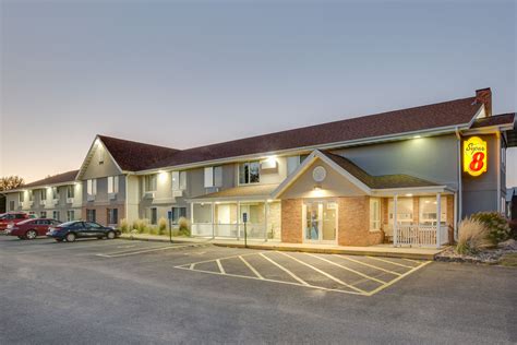 Super 8 by Wyndham Jackson MN | Jackson, MN Hotels