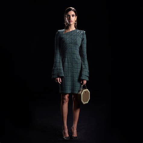 The Layered Taskmistress