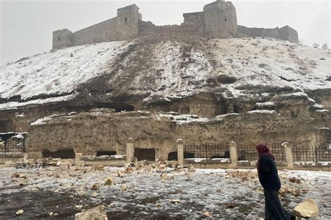 土耳其千年古堡在大地震中严重损毁_北晚在线
