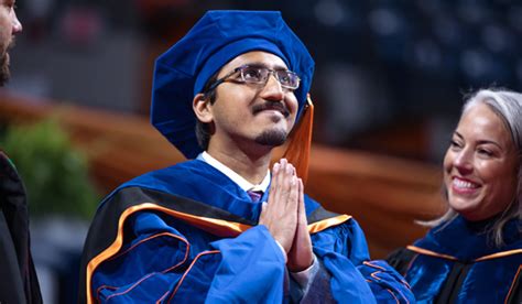 Graduate Graduation 的图像结果