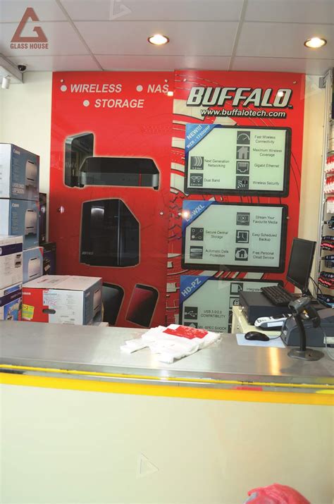 Computer Shop Wall 的图像结果