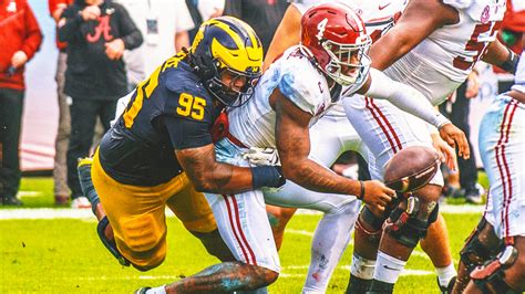Alabama Crimson Tide vs. Michigan Wolverines - Final Score - December ...