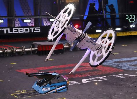 HUGE vs. Blip - WCVII Fight #2 | Blog | Team HUGE Battlebots Blog