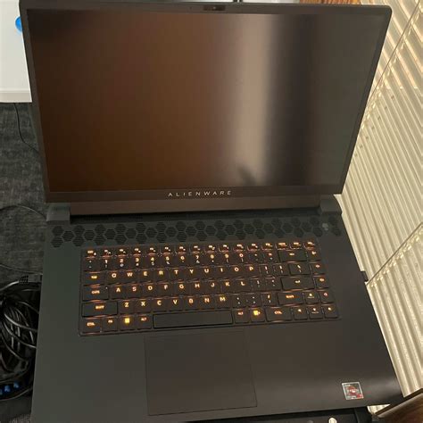Alienware Laptop M17 的图像结果