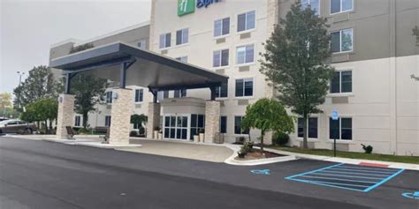 Southgate Hotels | Top Hotels in Southgate, Michigan by IHG