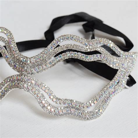 Full Rhinestone Mask Tutorial 的图像结果