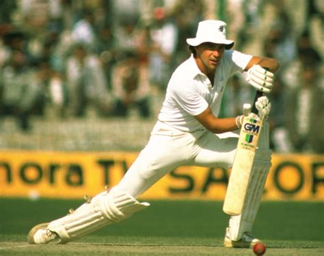 Tim Robinson gets a good stride forward | ESPNcricinfo.com