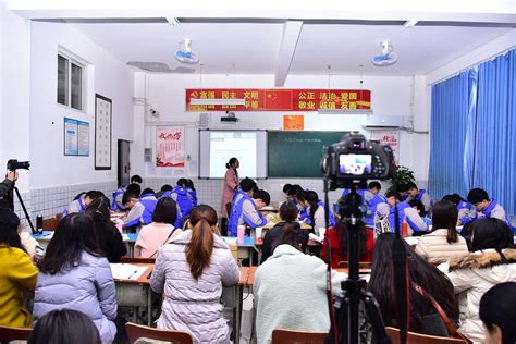 湖南35.01万考生进场高考 今年正式使用全国卷|考生|湖南|高考_新浪新闻
