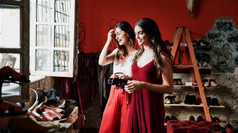 Different Types of Savings Accounts Explained - HSBC IN