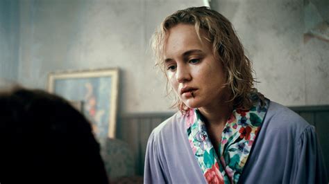 Luise von Finckh als Entführungsopfer in "Ohne jede Spur - Der Fall der ...