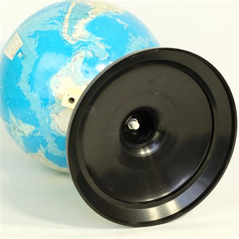 Large World Globe 的图像结果