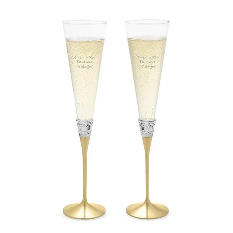 28 Wedding Champagne Flutes Worthy of Your First Toast