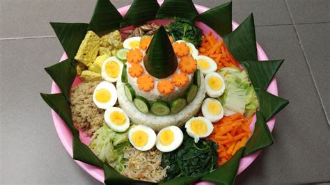 nasi tumpeng sederhana tapi menarik
