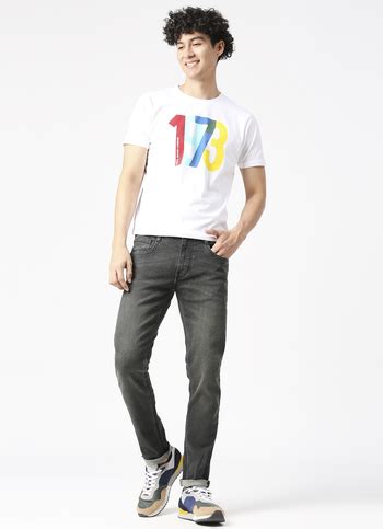 Buy Stylish Tapered Fit Jeans for Men Online - Pepe Jeans India