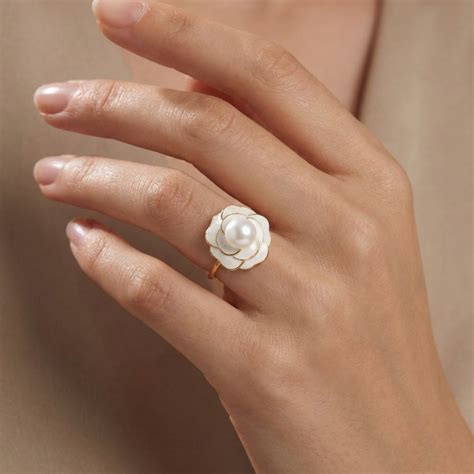 Timeless Pearl Flower Gold Finish Ring