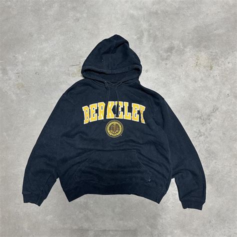 UC Berkeley Hoodie L Measurements... - Depop