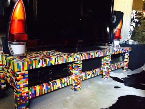 How to Build a LEGO Working TV 的图像结果