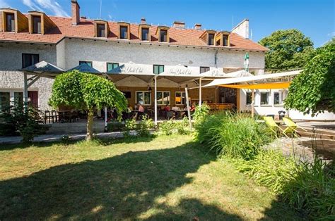 TIHANY YACHT CLUB - Guesthouse Reviews, Photos, Rate Comparison ...