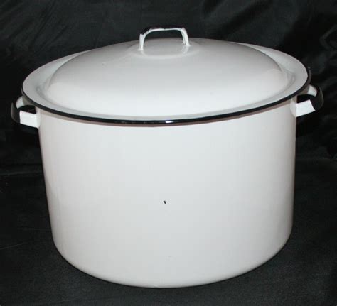 Vintage White Enamel Pot at Lester Mitchell blog