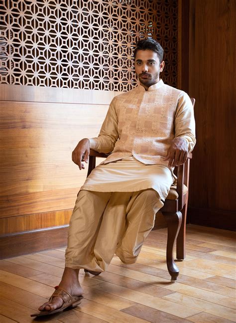 Handwork Jacket with Kurta Dhoti – Darshika Menswear