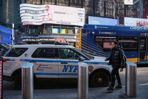 Three People Shot in New York Bar - Newsweek