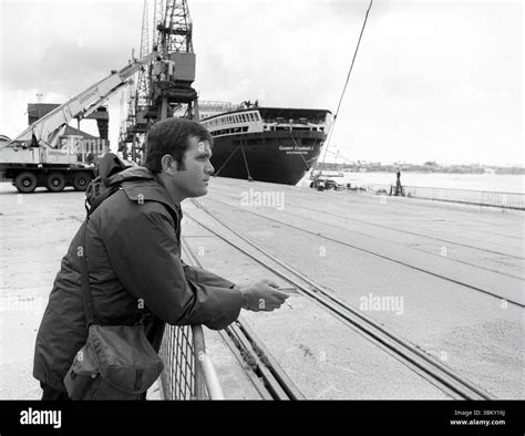Falklands hero John Leake deep in thought after returning to Southampton on the QE2 11/6/82 John ...