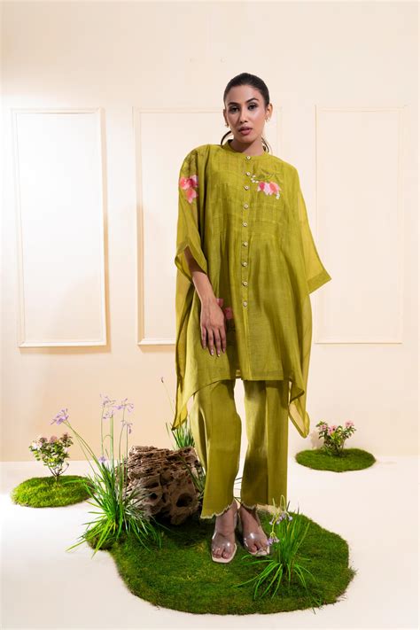 Moss Green Pleated Panel Chanderi Co-ord Set – The White Tree Studio