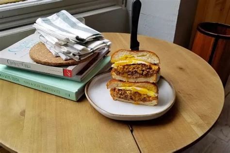 At Eggcellent in Old City, breakfast as it’s cracked up to be