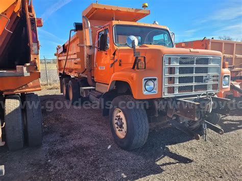 2000 International 2574 | GovDeals