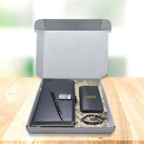 Customized Rakhi Gift Set for Brother – Nutcase