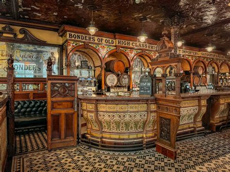 The Crown Liquor Saloon (Crown Bar) - Visit A Victorian Gin Palace In ...