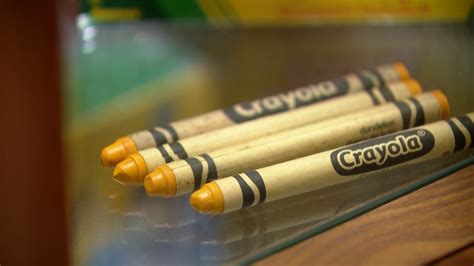 Texas house may hold world's largest Crayola crayon collection | ksdk.com