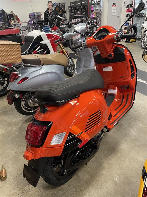 I’m about to pull the trigger on this Vespa gts super 300. What a ...