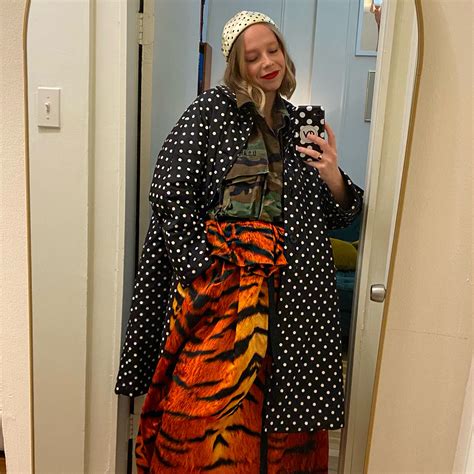 8 steps to correct your office posture | Vogue India