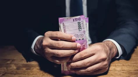 vastu tips for debt karz se mukti pane ke upay tips to get-rid of debt ...