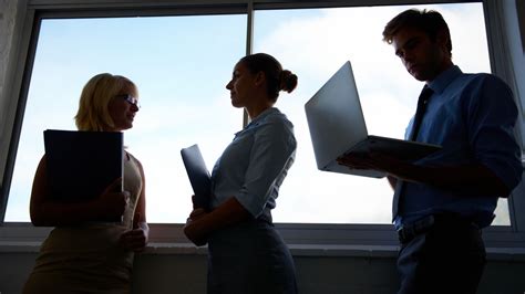 Master of Business vs MBA: Selecting the More Fitting Business Graduate ...