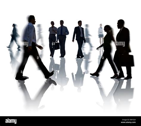 Casual Business People Walking 的图像结果