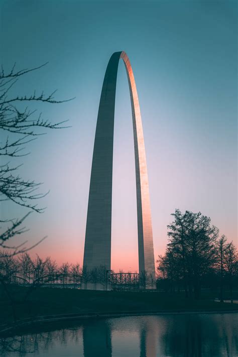 Download Captivating View Of The St. Louis Arch At Sunset Wallpaper ...