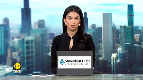 US: Plane crashes in Potomac river after colliding with helicopter mid-air