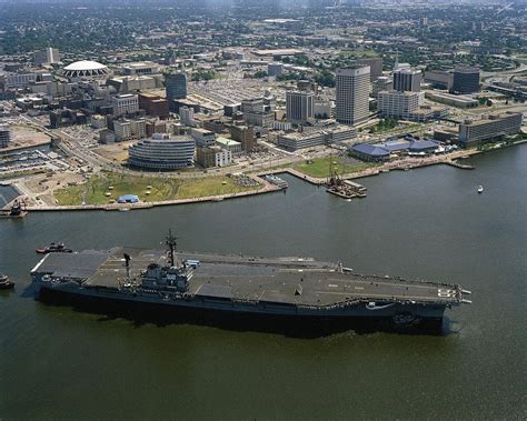 USS America (CV-66) in Norfolk, 1983 : r/norfolk