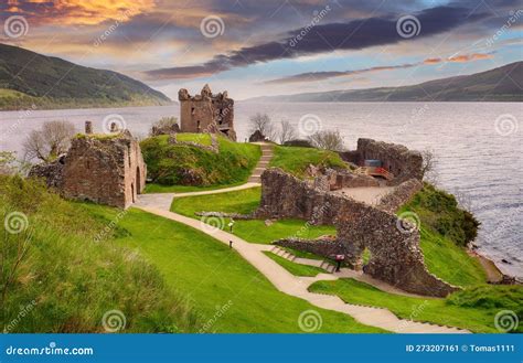 Scotland - Ranobow Over Urquhart Castle, Loch Ness - UK Stock Image ...