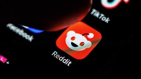 Is Reddit Down? The Tuesday Reddit Outage, Explained. - Tech