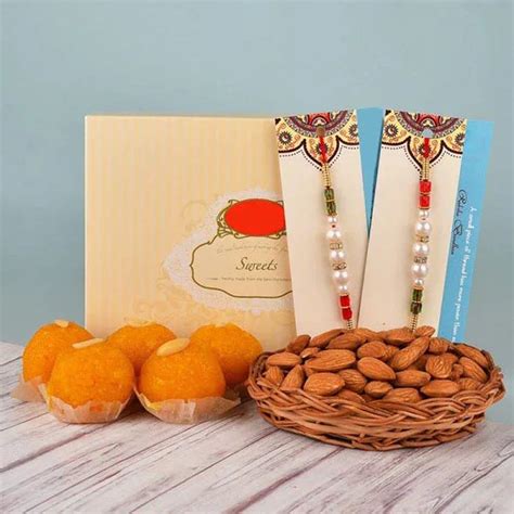 Motichur Laddoo with Almonds Rakhi Hamper – OyeGifts