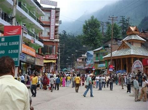 Mall Road in Manali, Shopping at Mall Road, About Mall Road