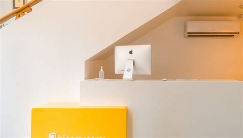 BLOOMROOMS @ NEW DELHI RAILWAY STATION - Hotel Reviews, Photos, Rate ...